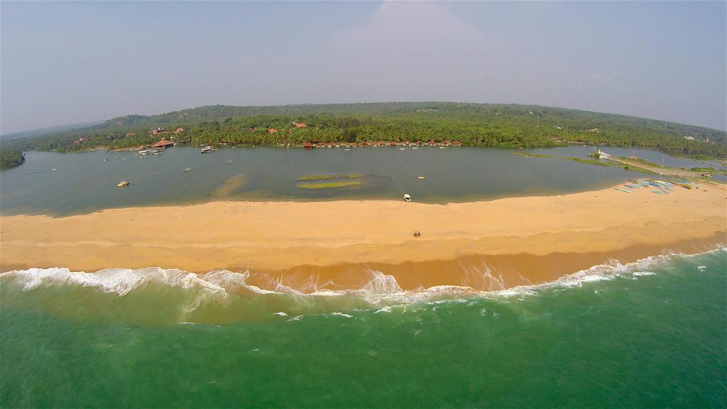 พูวาร์ ไอซ์แลนด์ รีสอร์ท Poovar ภายนอก รูปภาพ